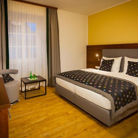 Hôtel Gasthof Zum Forsthaus à Fischbach Extérieur photo